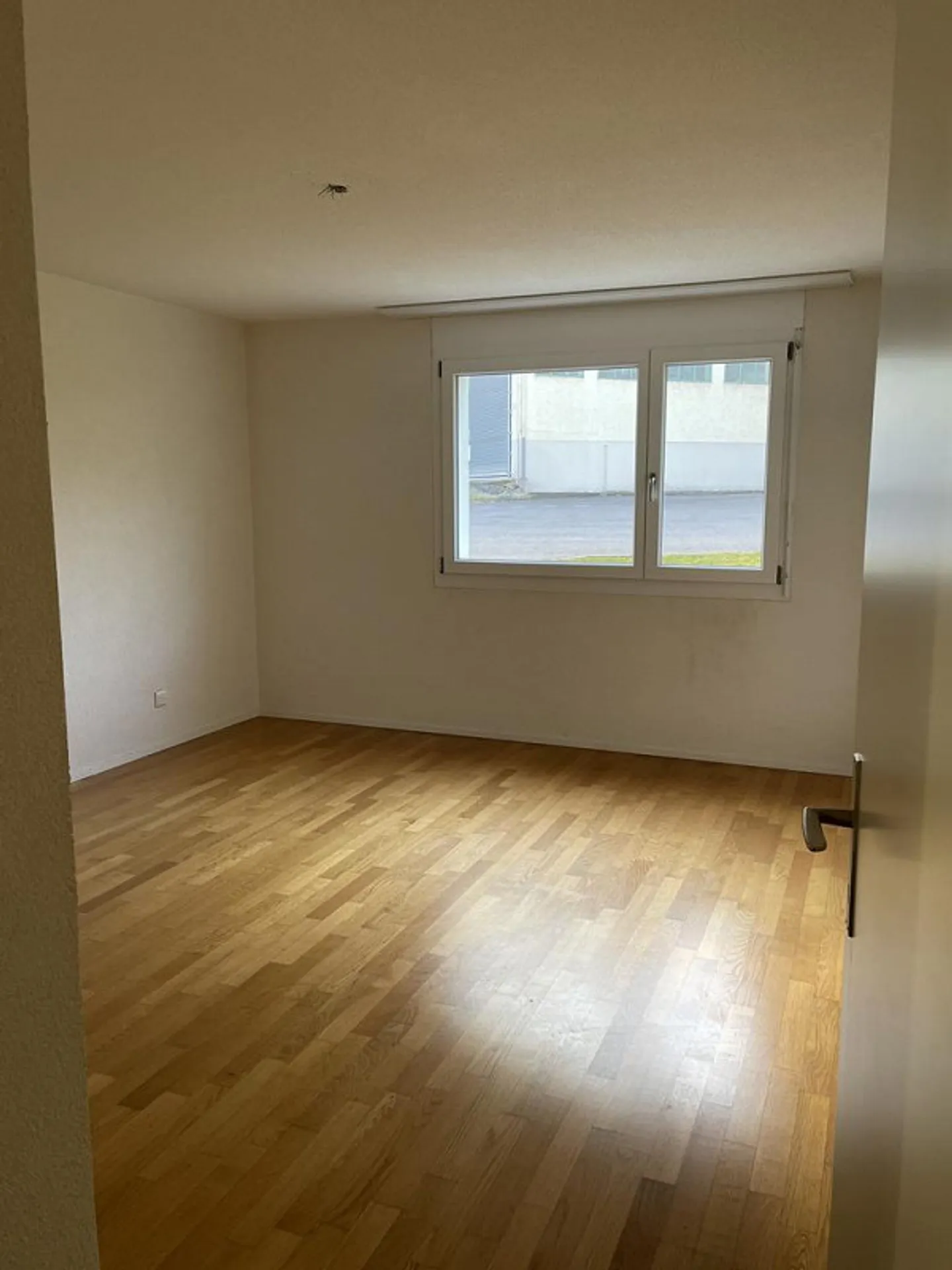 Modern apartment for rent - Photo 8 of 9