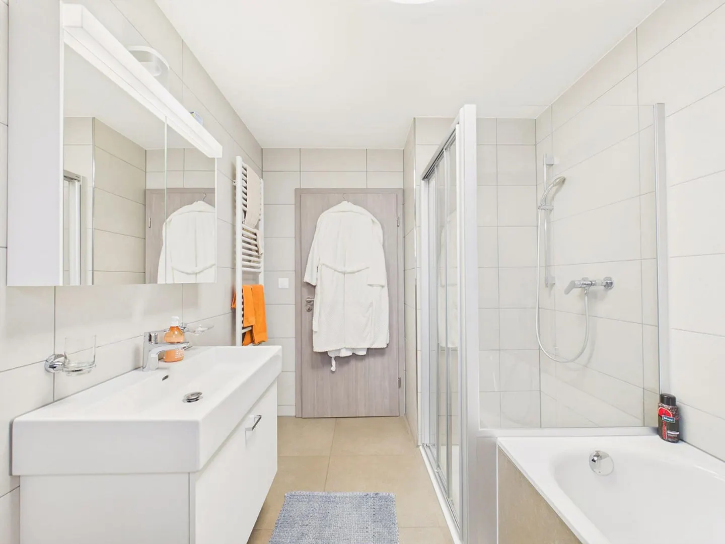 Moderno Appartamento Attico con Terrazza Panoramica a Delémont - Foto 8 di 13