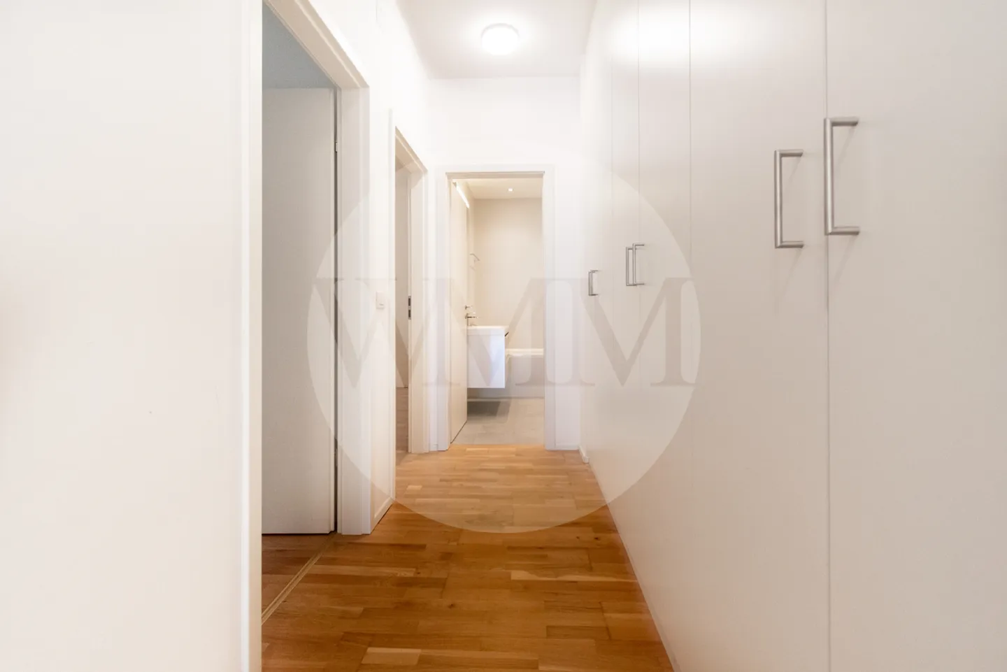 REFINED 5-ROOM APARTMENT WITH TERRACE AND PRIVATE GARDEN - Photo 7 of 12