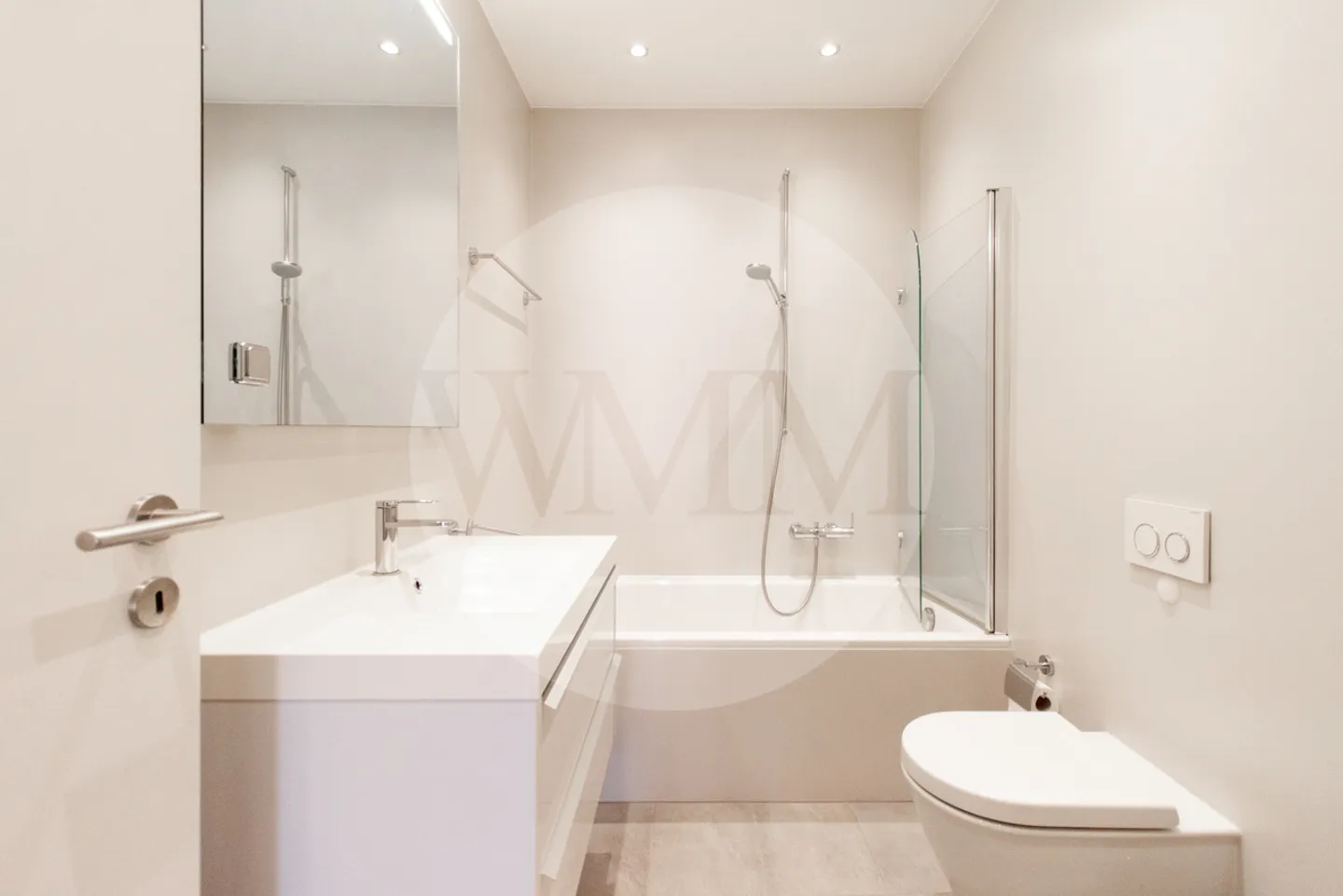 REFINED 5-ROOM APARTMENT WITH TERRACE AND PRIVATE GARDEN - Photo 9 of 12