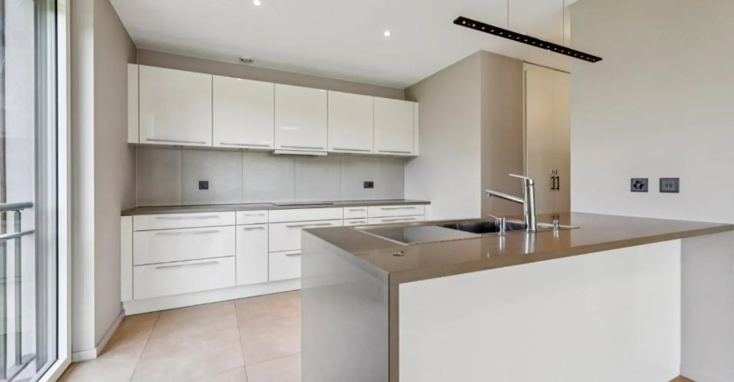 ELEGANT 4.5 PIECES WITH TERRACE - Photo 2 of 10