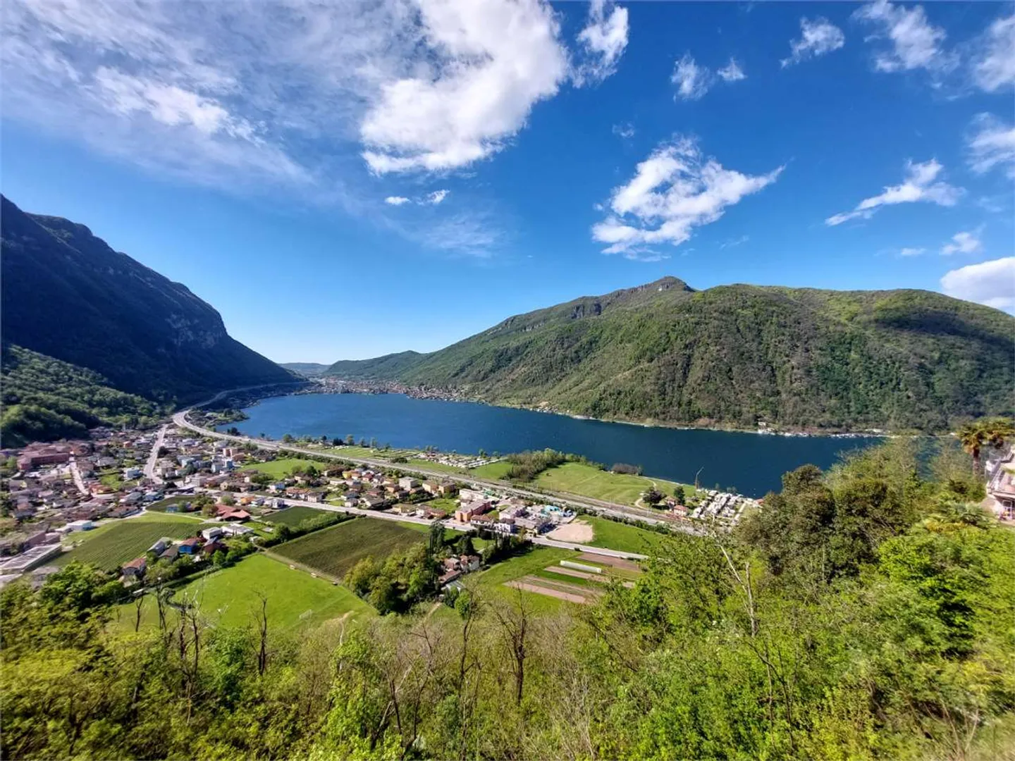 Moderne Villa mit Panoramablick - Foto 2 von 11