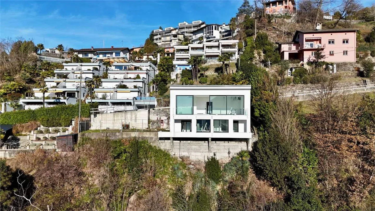 Moderne Villa mit Panoramablick - Foto 3 von 11