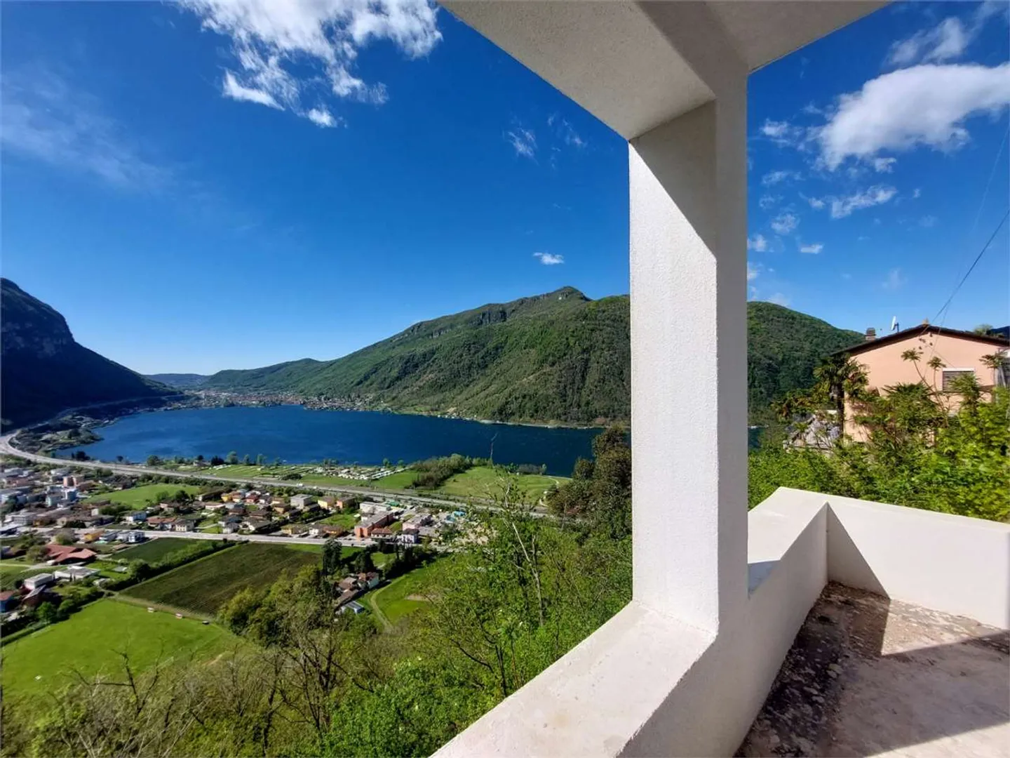 Moderne Villa mit Panoramablick - Foto 5 von 11