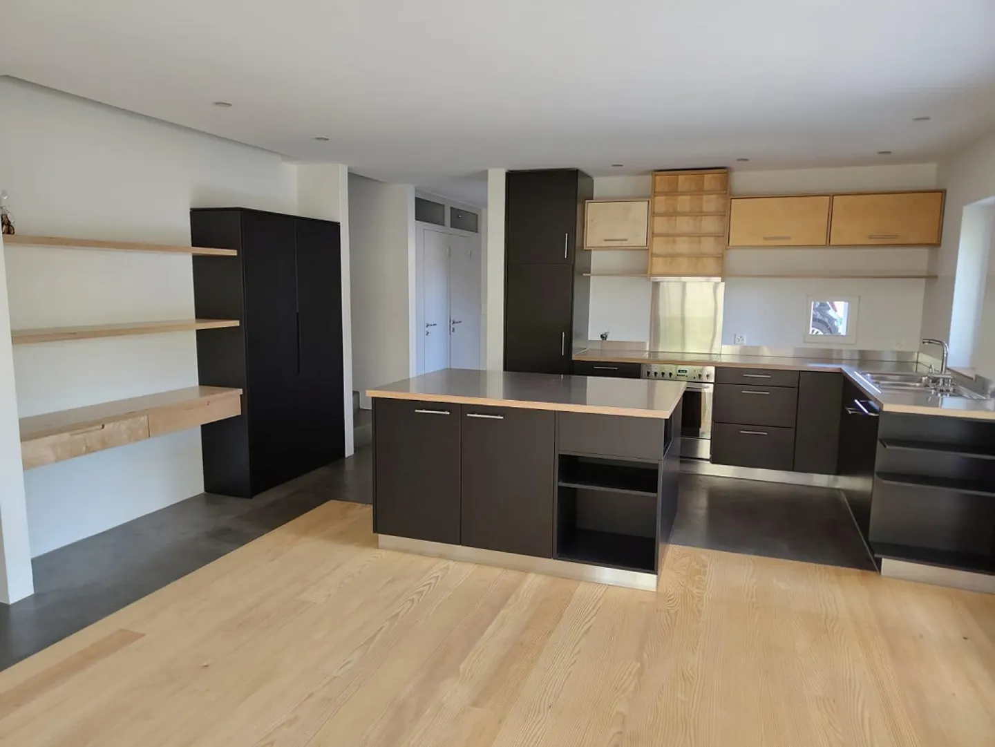 La maison familiale cherche de nouveaux locataires - Photo 2 sur 13