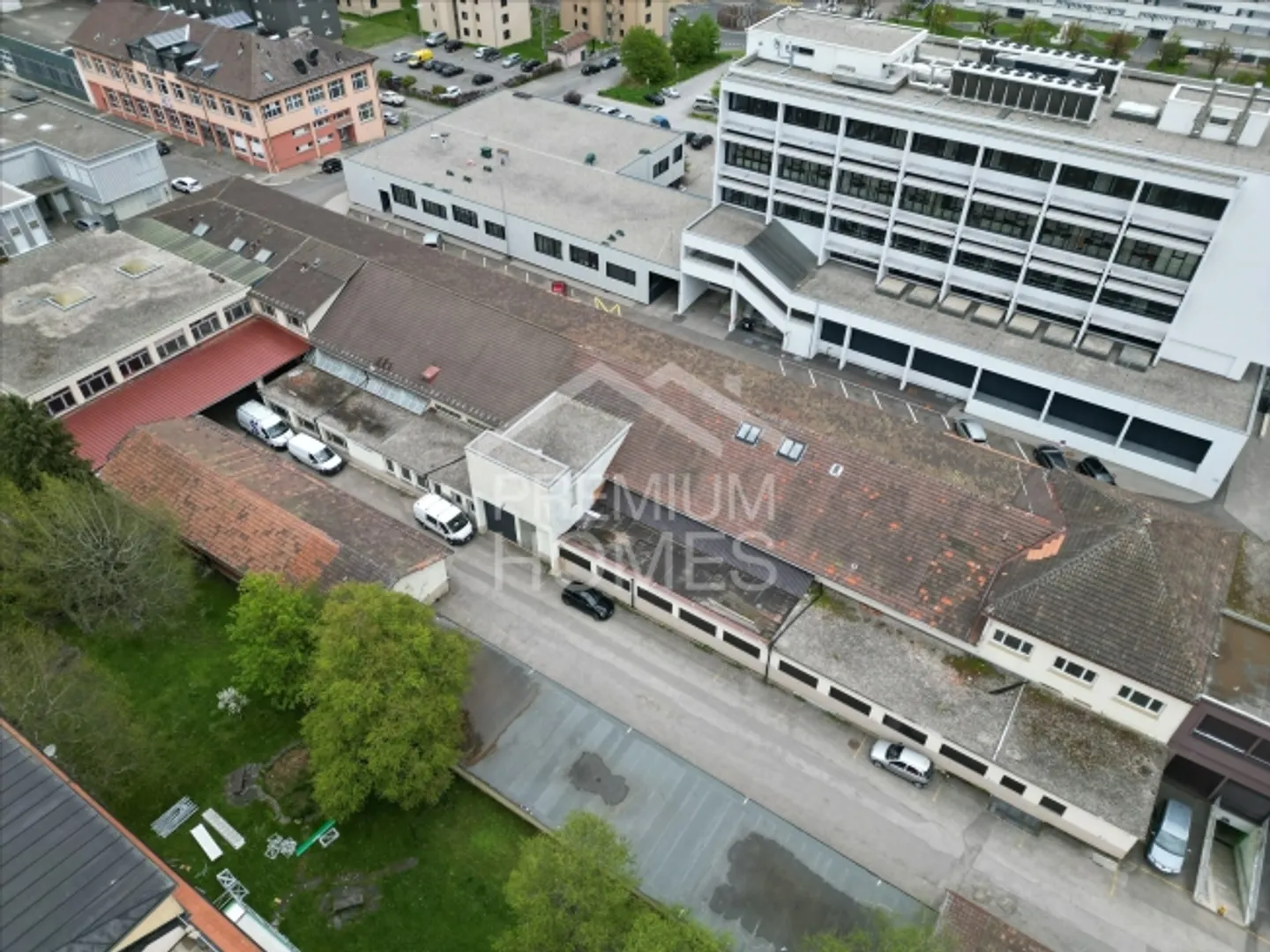 Edificio industriale con potenziale residenziale - Foto 1 di 2