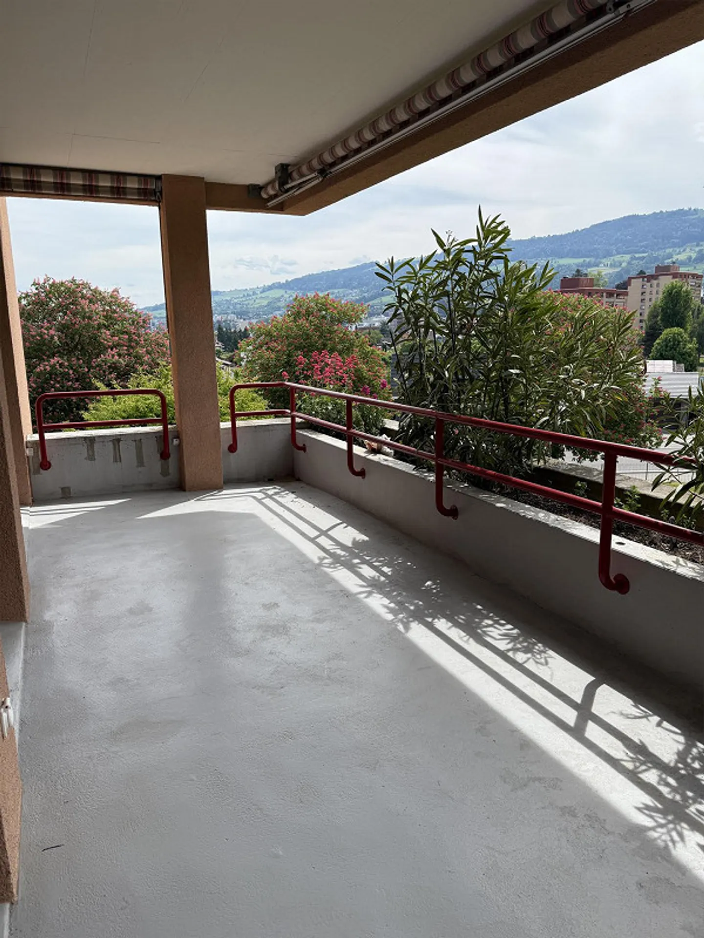 Appartamento attraente e spazioso con 3,5 stanze - Foto 2 di 17