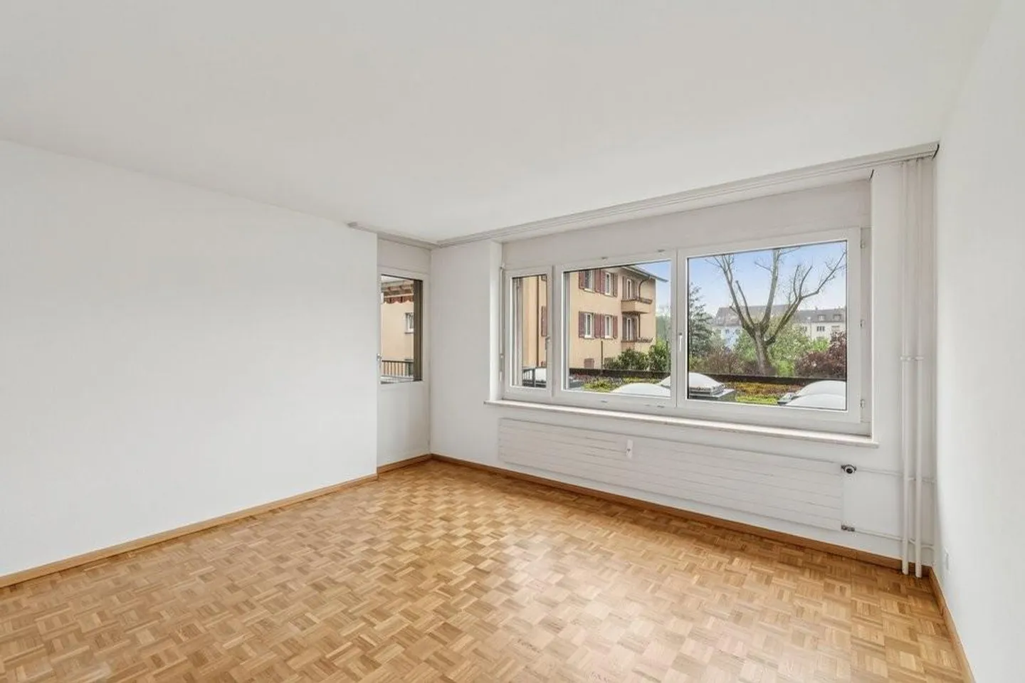 Living in the Heart of Birsfelden - Photo 7 of 11