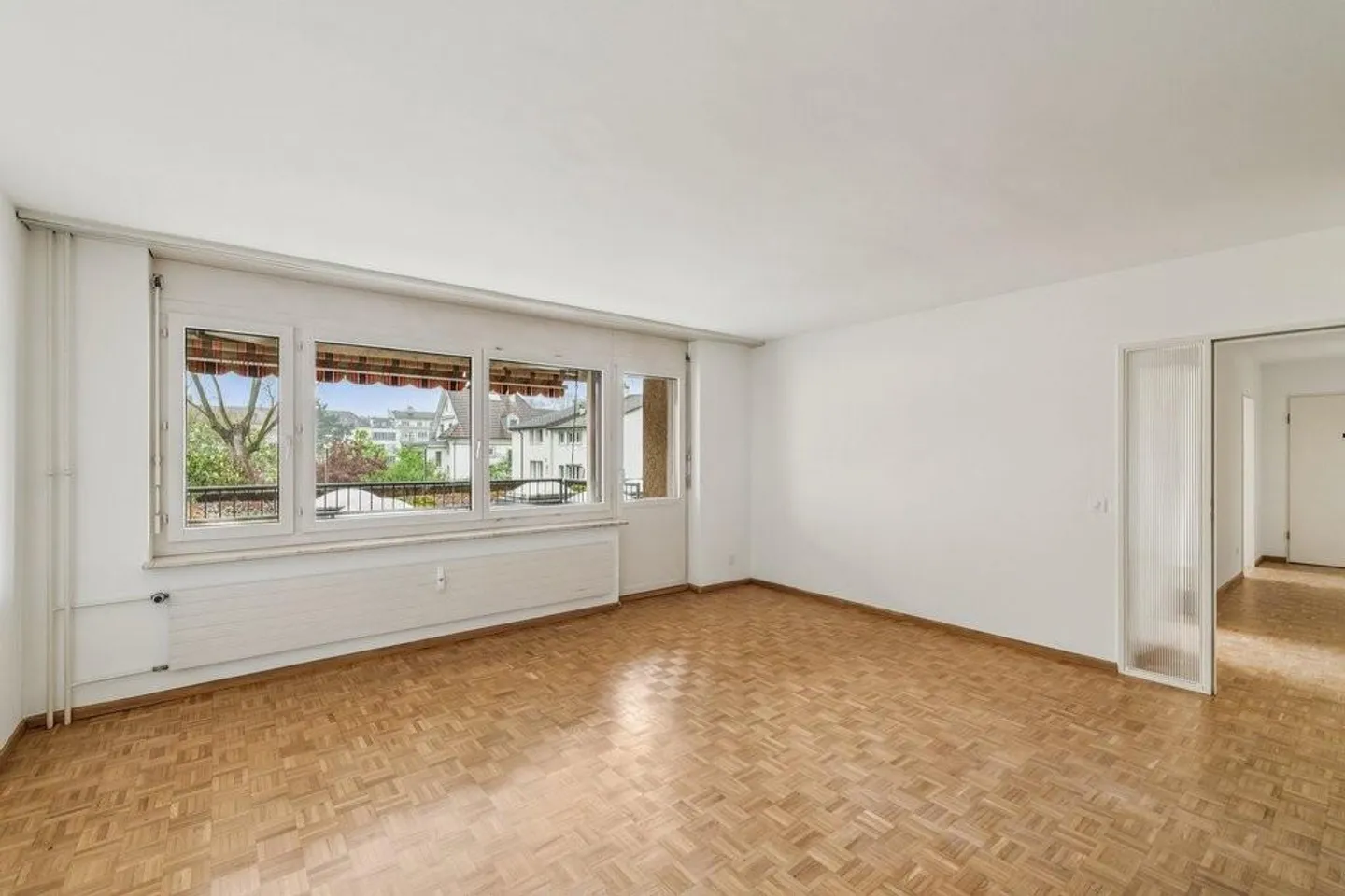 Living in the Heart of Birsfelden - Photo 6 of 11