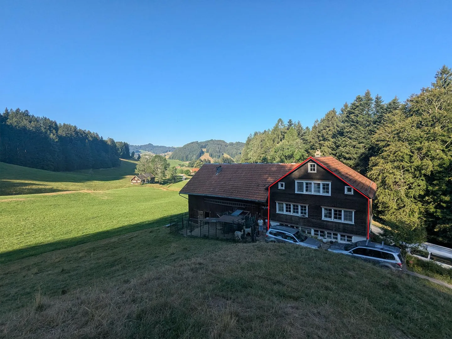 House part without barn in a secluded location - Photo 1 of 17
