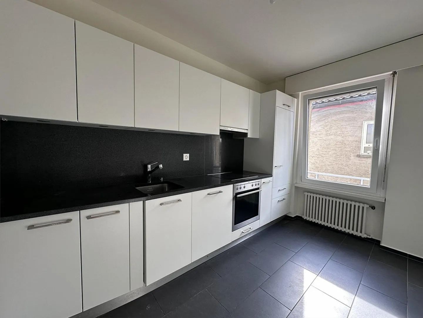 2 ½ Rooms with Lake View in Muralto - Photo 8 of 19