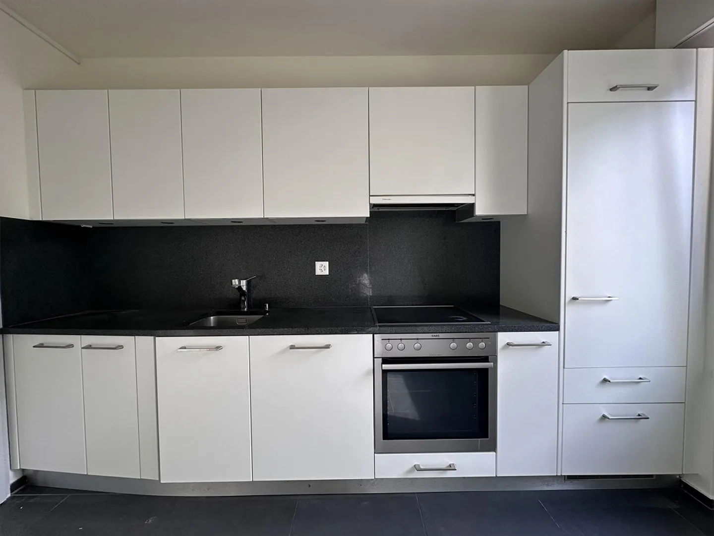 2 ½ Rooms with Lake View in Muralto - Photo 9 of 19