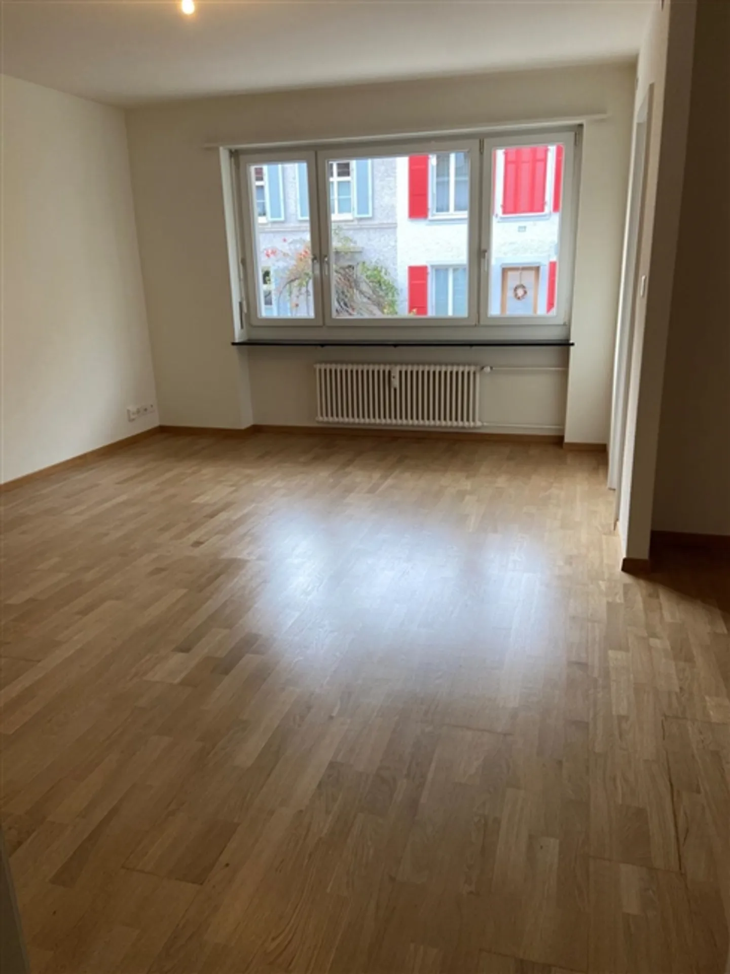 Appartamento luminoso di 1,5 stanze in posizione privilegiata - Foto 3 di 6