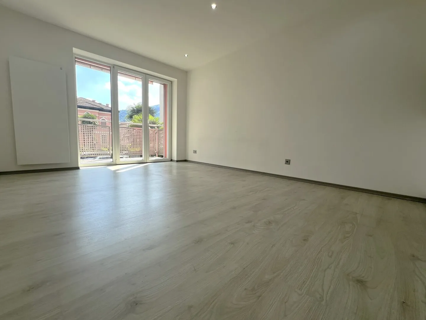 Apartment for rent - Photo 2 of 8