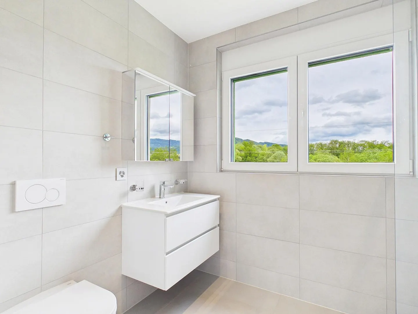 Stylish penthouse apartment with large terrace and exclusive living comfort - Photo 4 of 13