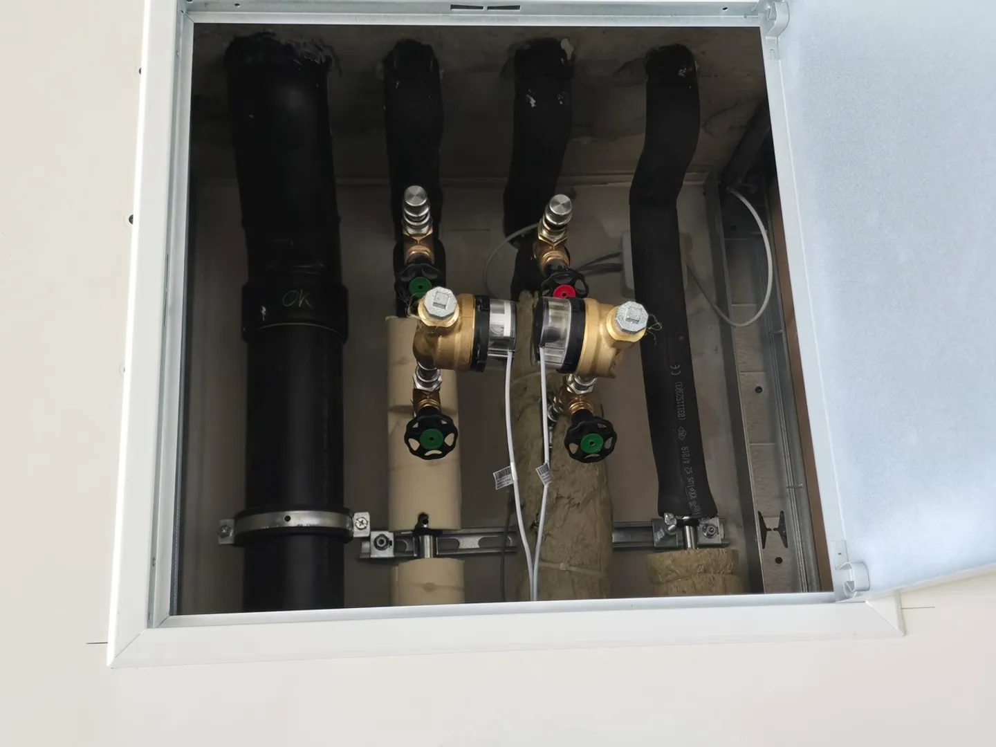 Commercial/atelier 183 m2 - Bail flexible - Photo 8 sur 9