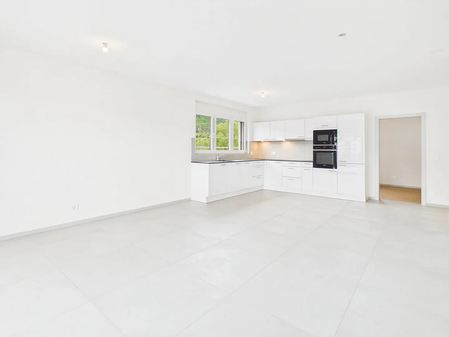 Stylish penthouse apartment with large terrace and exclusive living comfort - Photo 10 of 13