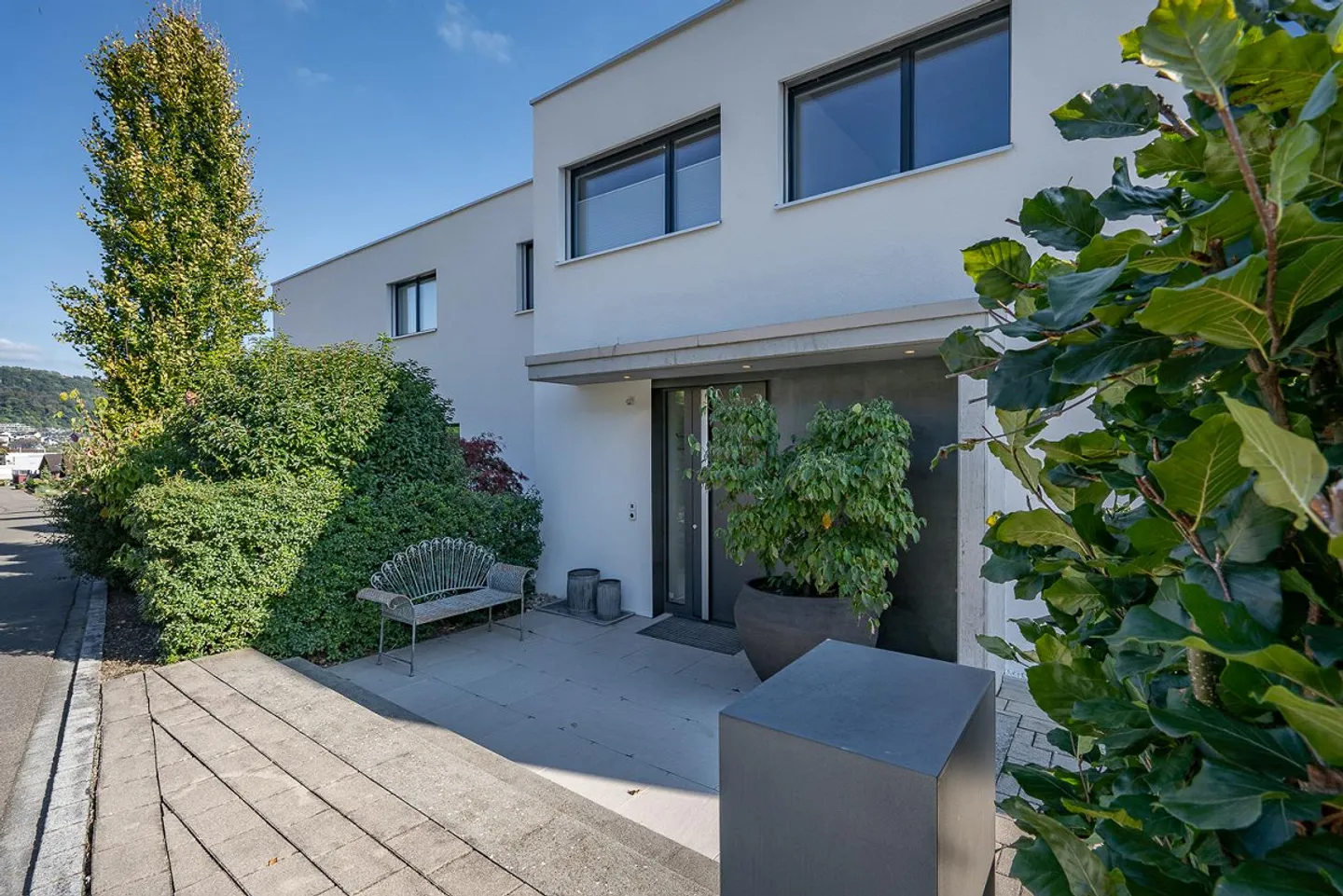 Villa - Stylish living with a view and sophistication - Photo 3 of 27