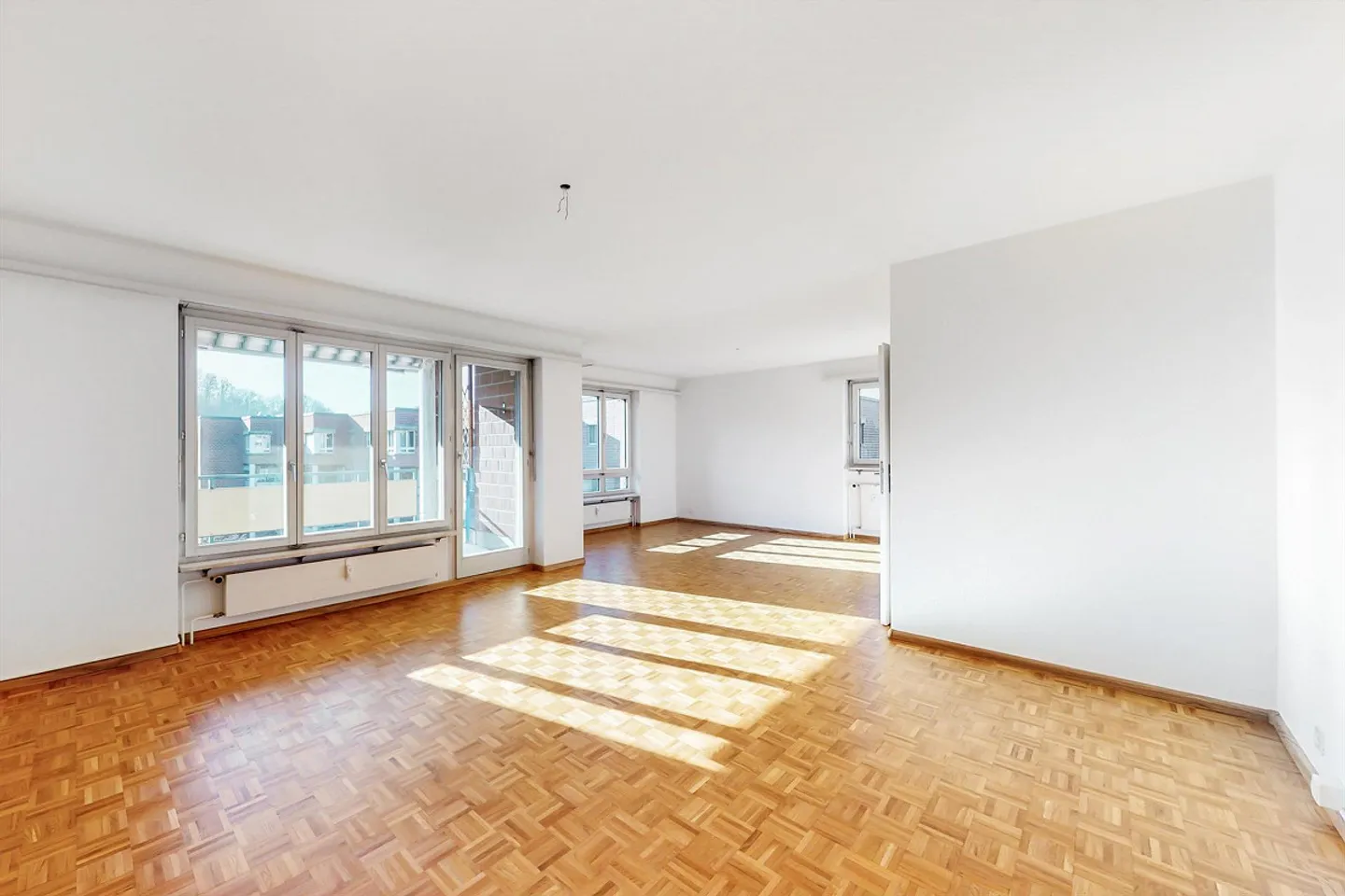 Apartment for rent - Photo 4 of 9