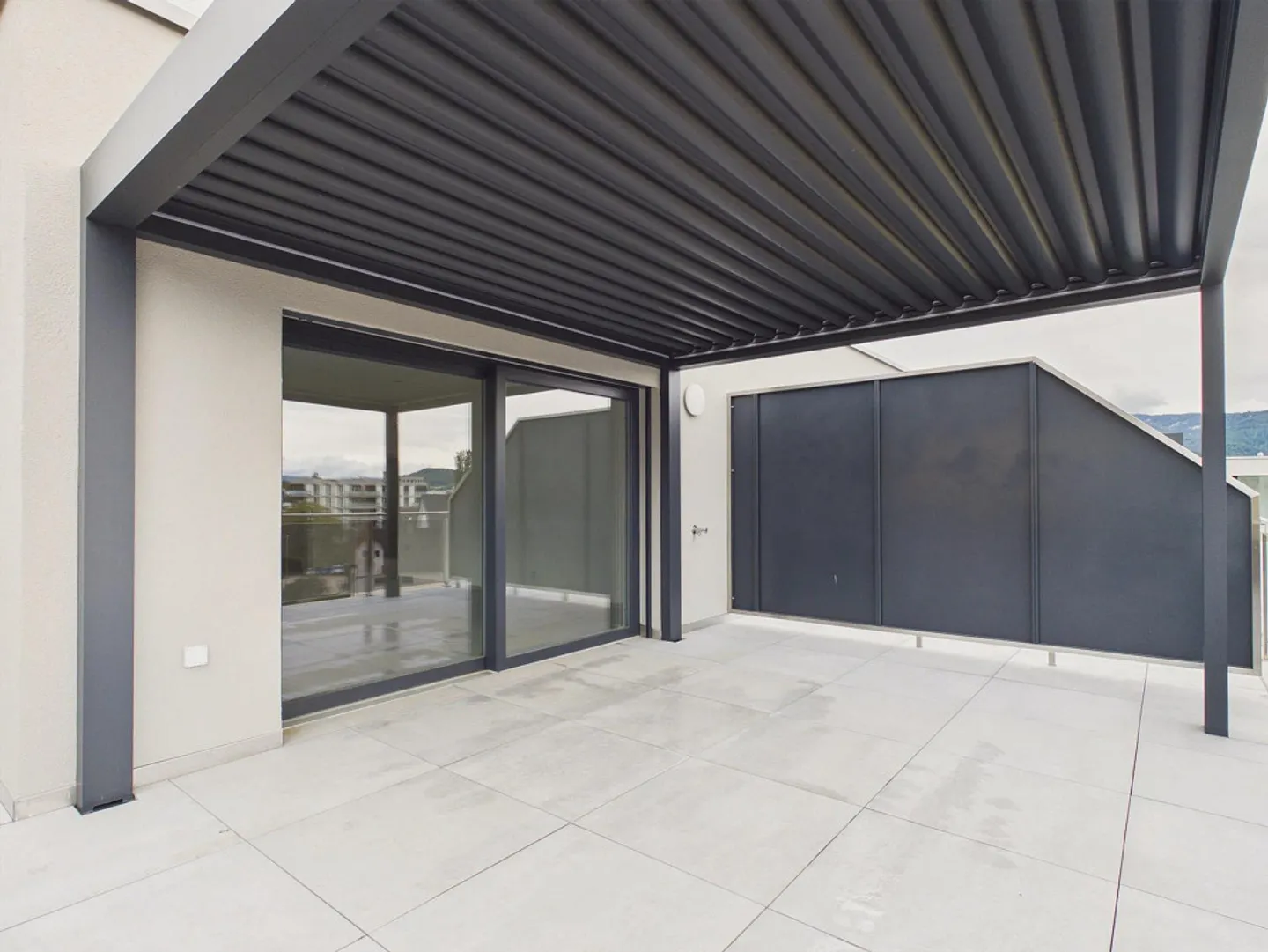 Stylish penthouse apartment with large terrace and exclusive living comfort - Photo 12 of 13