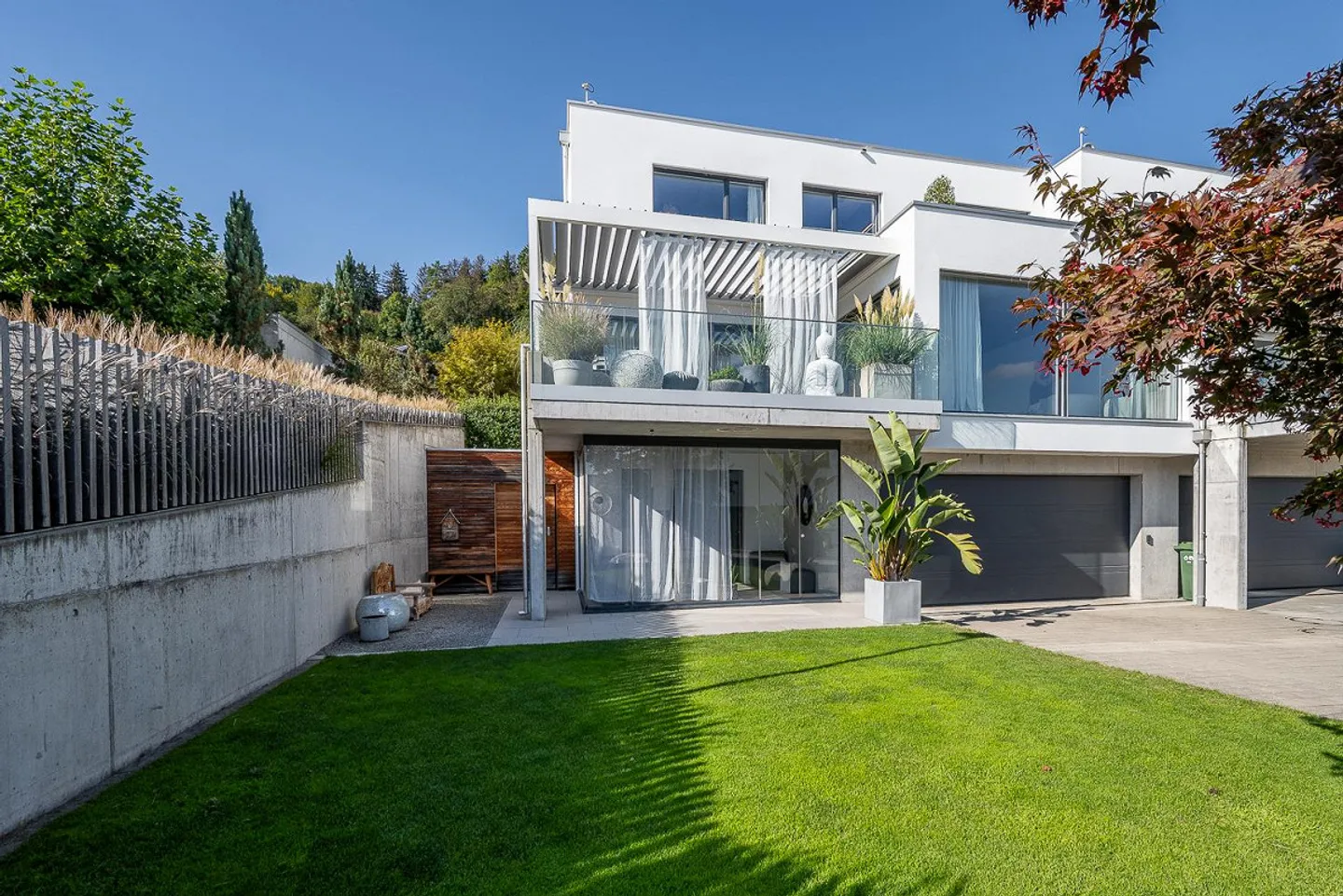 Villa - Stylish living with a view and sophistication - Photo 2 of 27