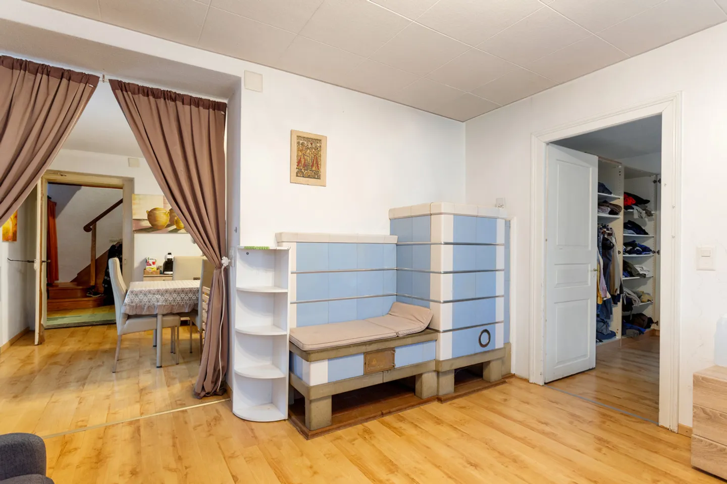 Für Handwerker: Grosses Wohnhaus mit viel Platz - Foto 4 von 8