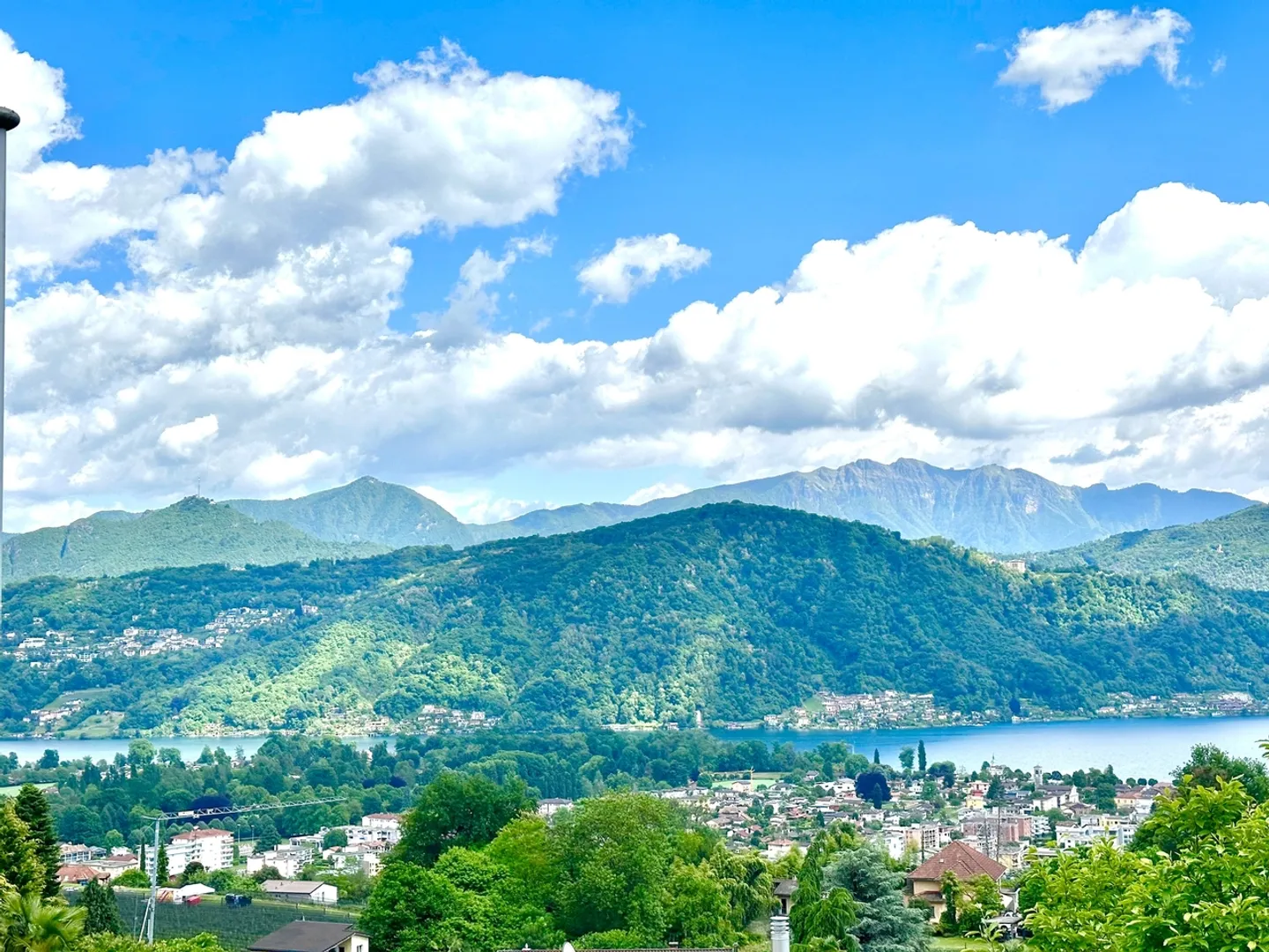 Splendida villa a Pura con magnifica vista lago e piscina privata - Foto 11 di 13