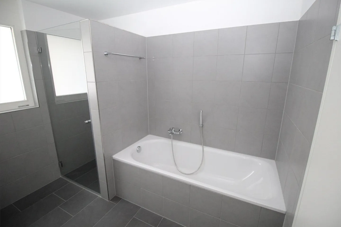 Modern, bright 3.5-room apartment in the center of Diessenhofen - Photo 9 of 13