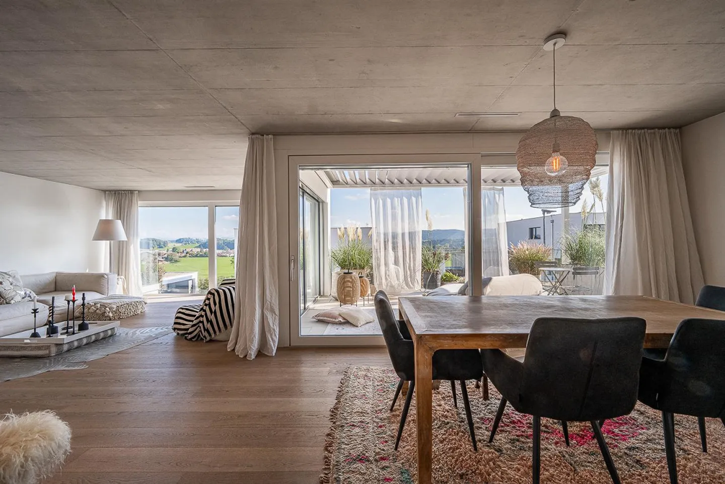 Villa - Stylish living with a view and sophistication - Photo 12 of 27