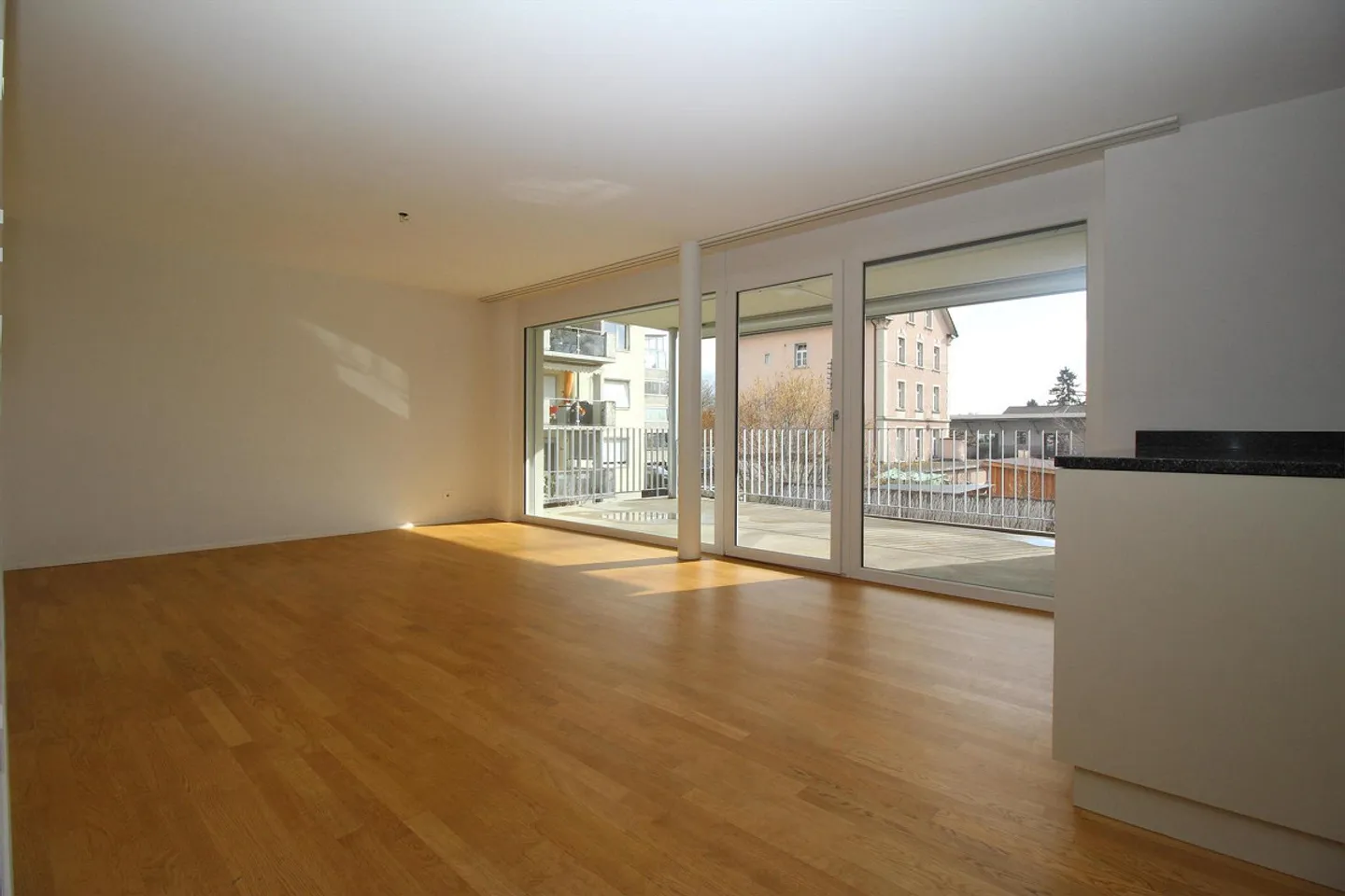 Modern, bright 3.5-room apartment in the center of Diessenhofen - Photo 5 of 13