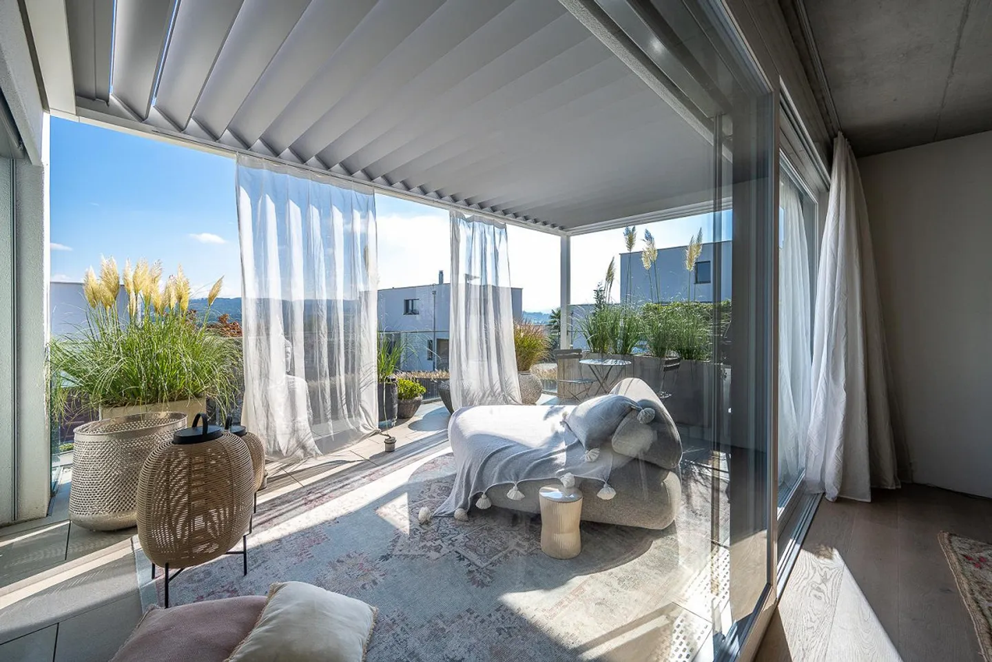 Villa - Stylish living with a view and sophistication - Photo 15 of 27