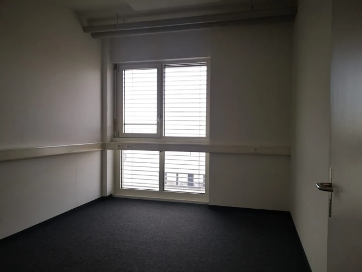 Bureau à louer - Photo 6 sur 10