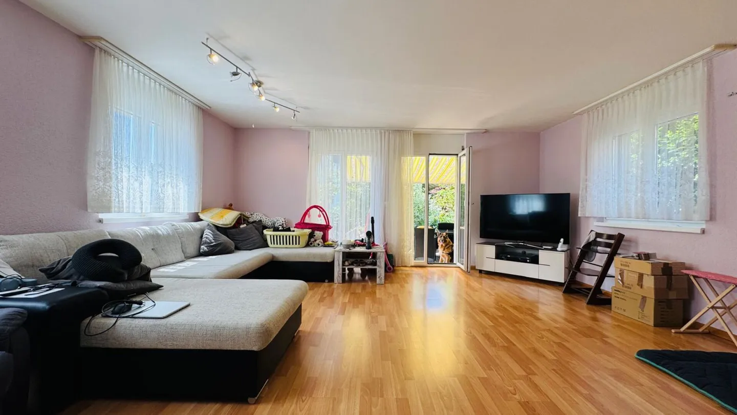 Detached single-family house with garden, 2 bathrooms, separate WC, garage and 3 outdoor parking spaces - Photo 8 of 19