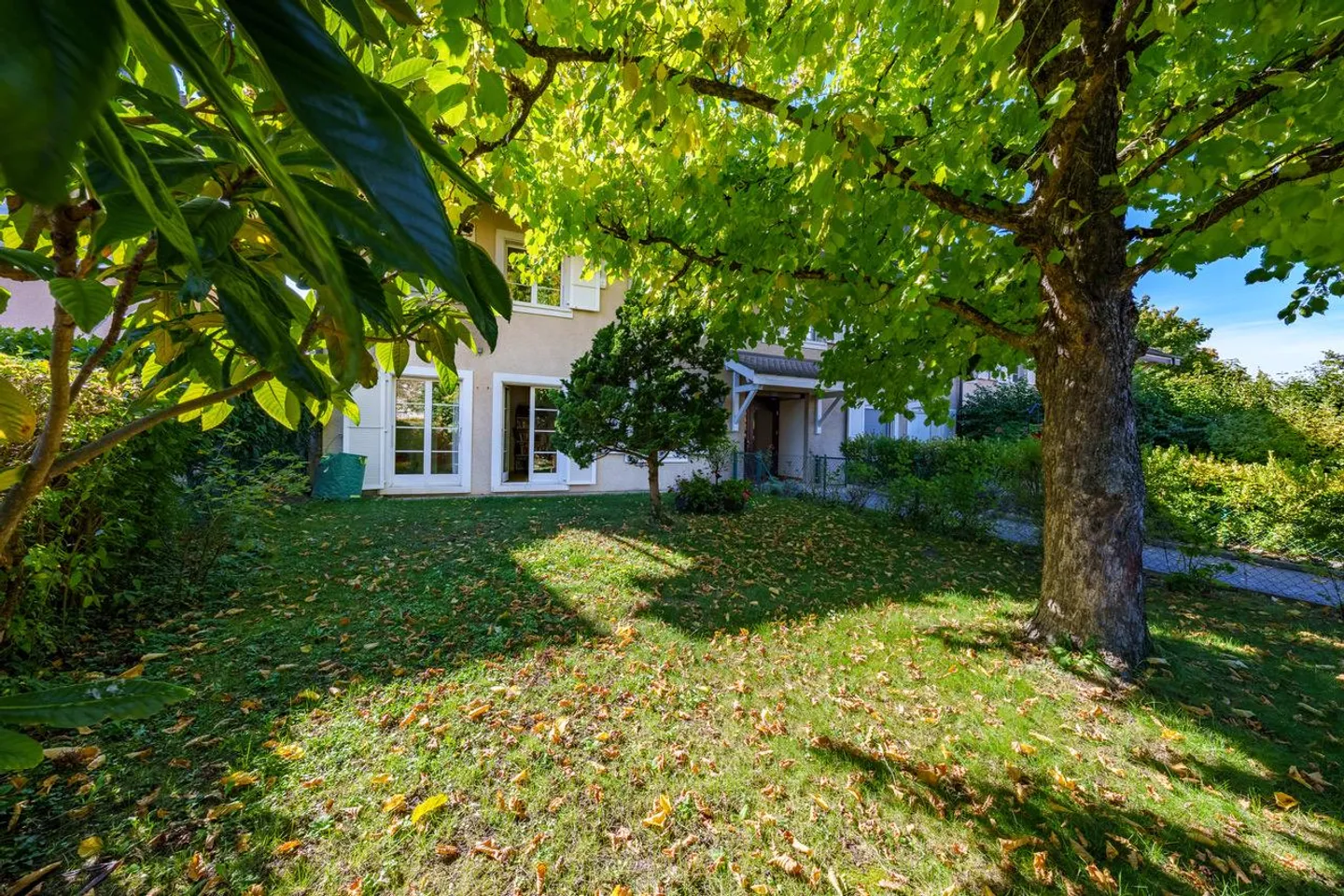 In esclusiva: Luminoso appartamento familiare di 5 locali con giardino - Foto 5 di 13