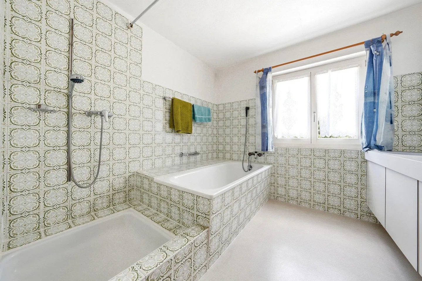 Charming Single Family Home - Photo 9 of 13