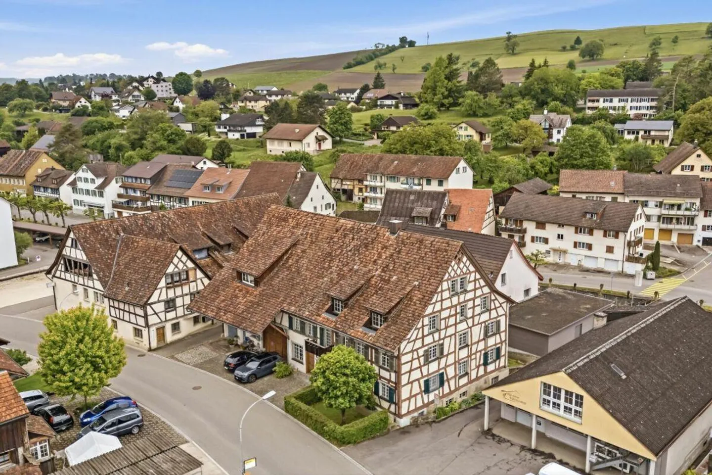 Living in a historic timber-framed house - charming & spacious - Photo 1 of 28