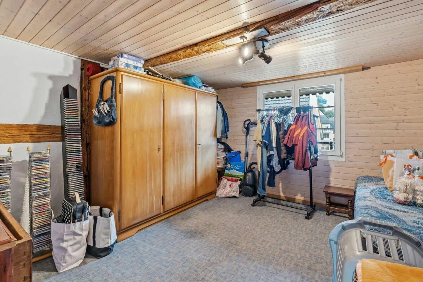 Living in a historic timber-framed house - charming & spacious - Photo 4 of 28