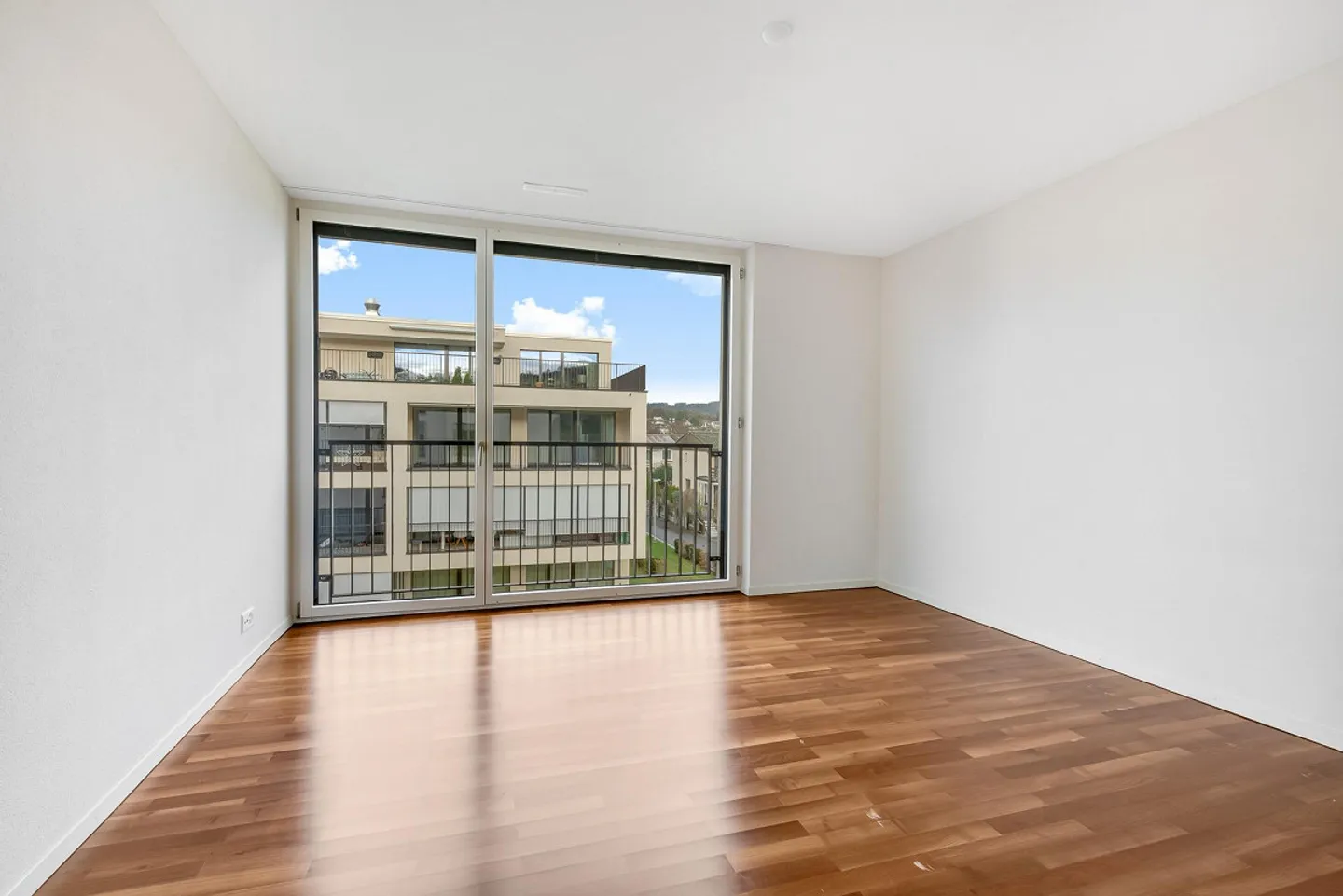 Wo Raum auf Stil trifft - Ihre 4.5-Zimmer-Erdgeschoss-Oase in Melli... - Photo 10 of 13