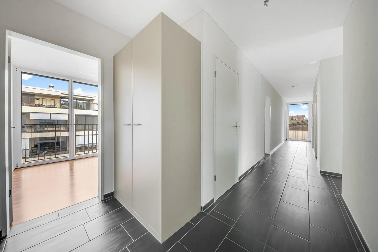 Wo Raum auf Stil trifft - Ihre 4.5-Zimmer-Erdgeschoss-Oase in Melli... - Photo 8 of 13