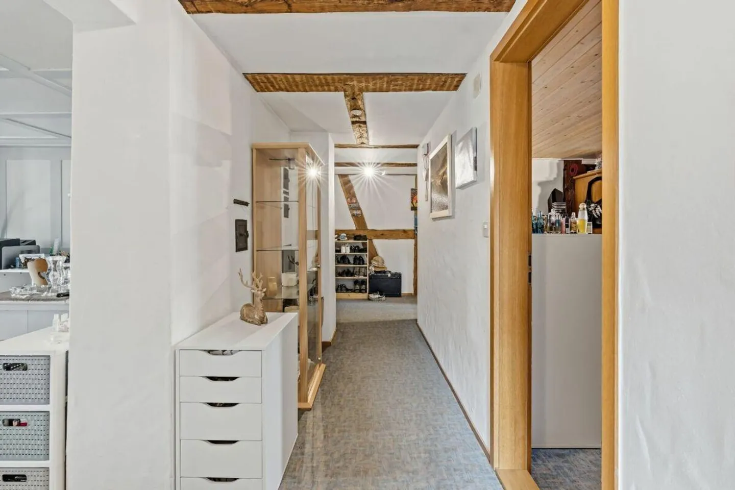 Living in a historic timber-framed house - charming & spacious - Photo 23 of 28