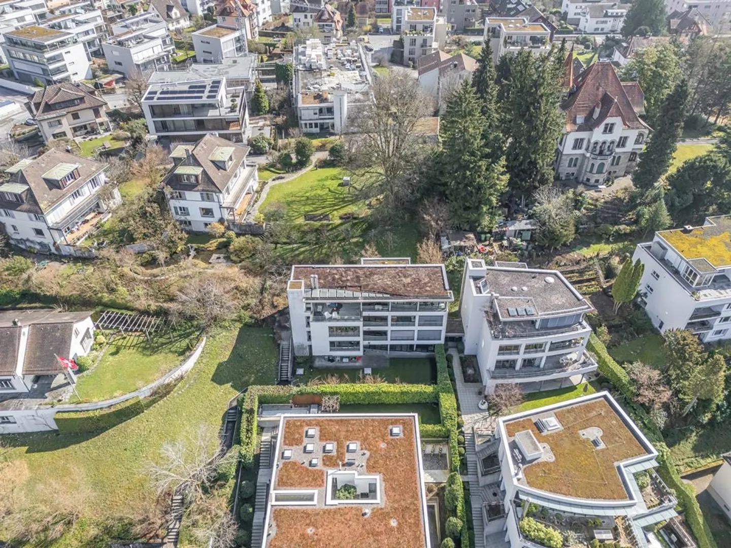 Casa a schiera esclusiva con vista sul lago nel cuore di Zug - Foto 2 di 4