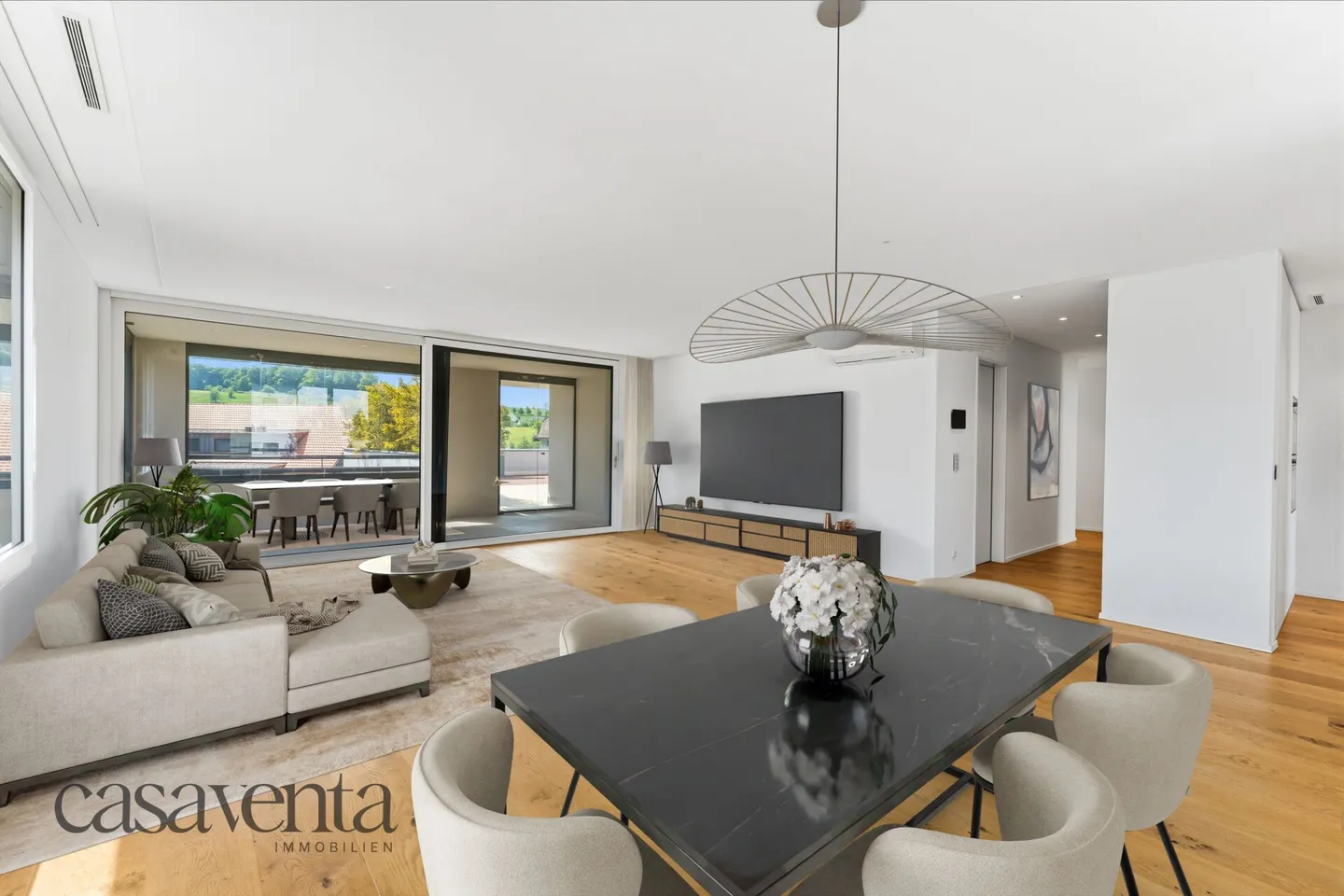 Appartement penthouse exclusif avec une vue imprenable sur la vieille ville de Beromünster - Photo 8 sur 31