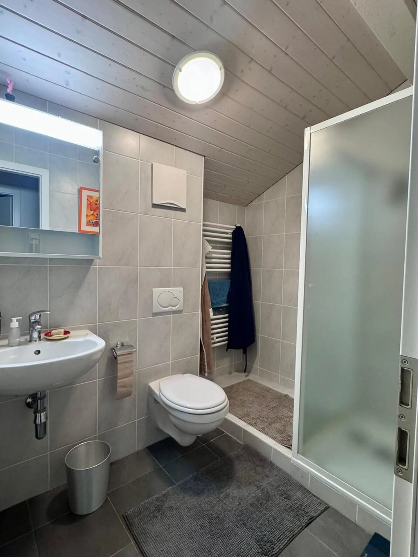 UNIQUE - Bel et grand appartement 5 pièces avec terrasse aux Pâquis - Photo 10 sur 12