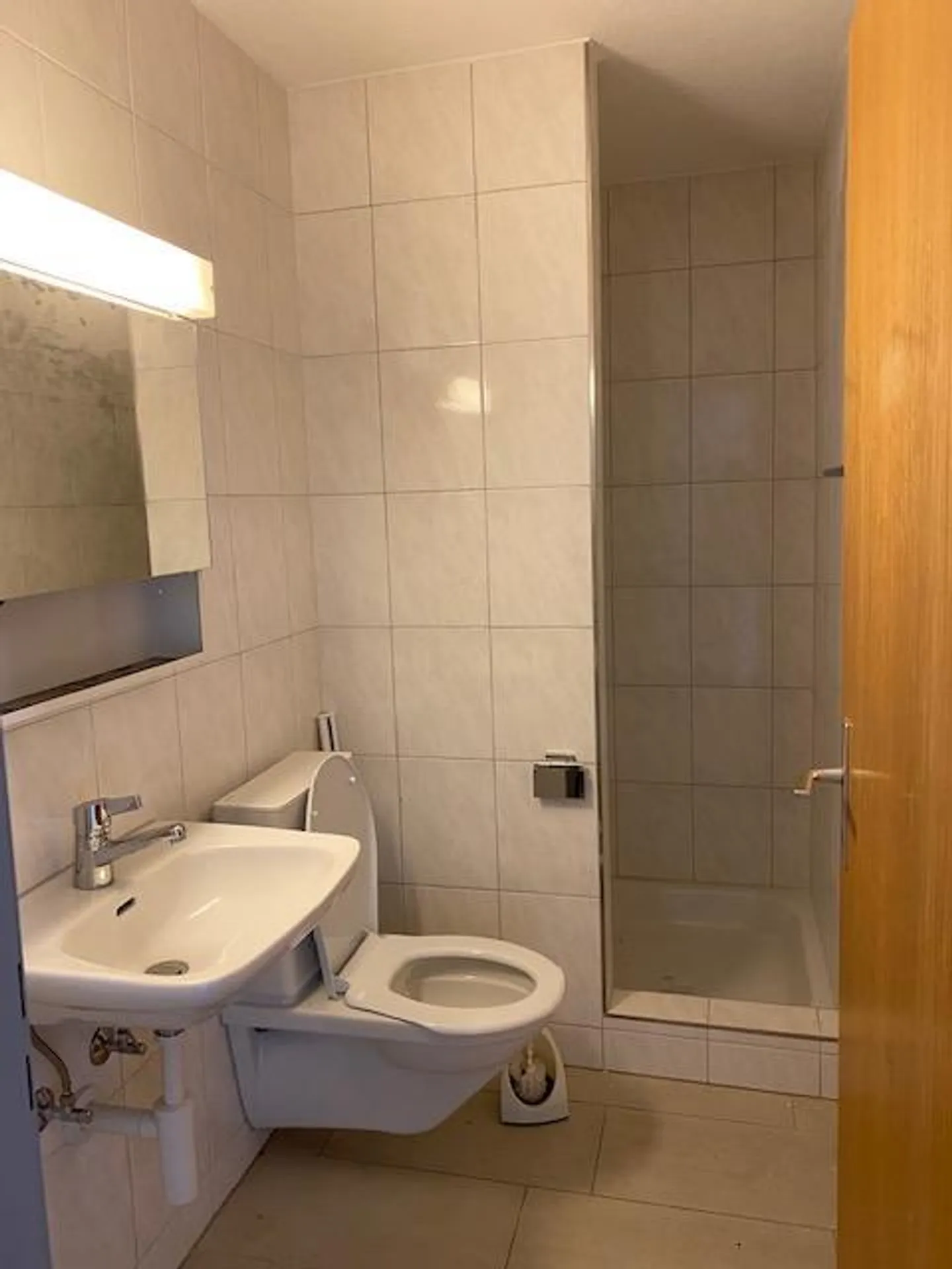 Appartement moderne de 4,5 pièces avec balcon et garage - Photo 10 sur 10