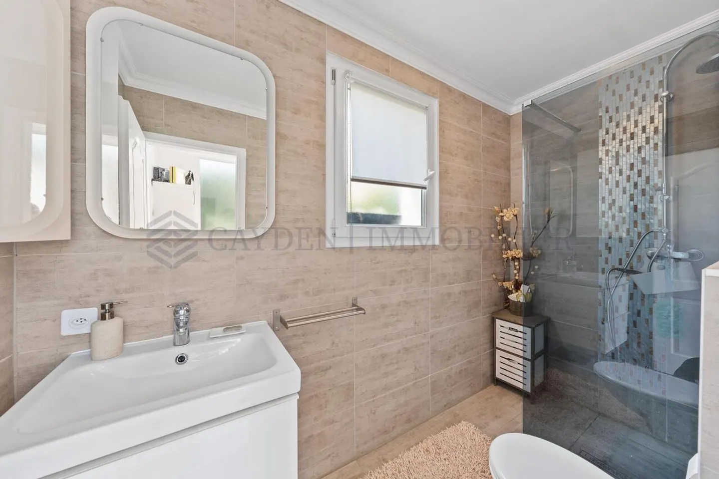 Bellissima casa individuale con piscina! - Foto 8 di 9