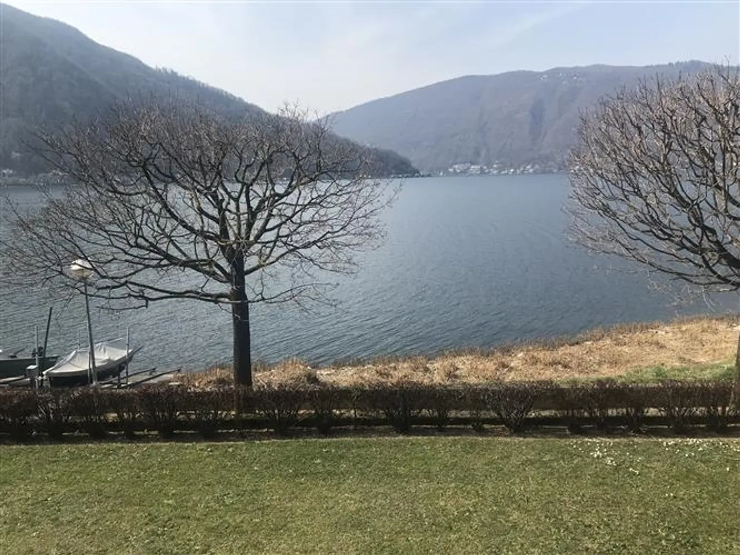 Appartamento 4,5 locali fronte lago - Foto 1 di 3