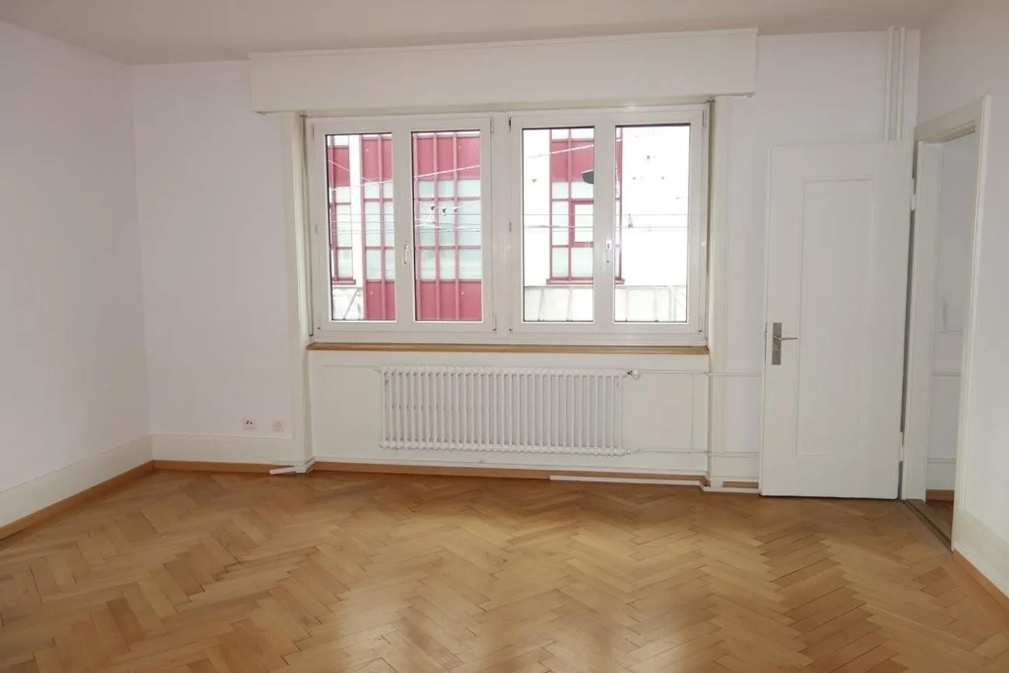 Appartamento affascinante temporaneo immediatamente accanto alla stazione di Zurigo-Oerlikon - Foto 3 di 6