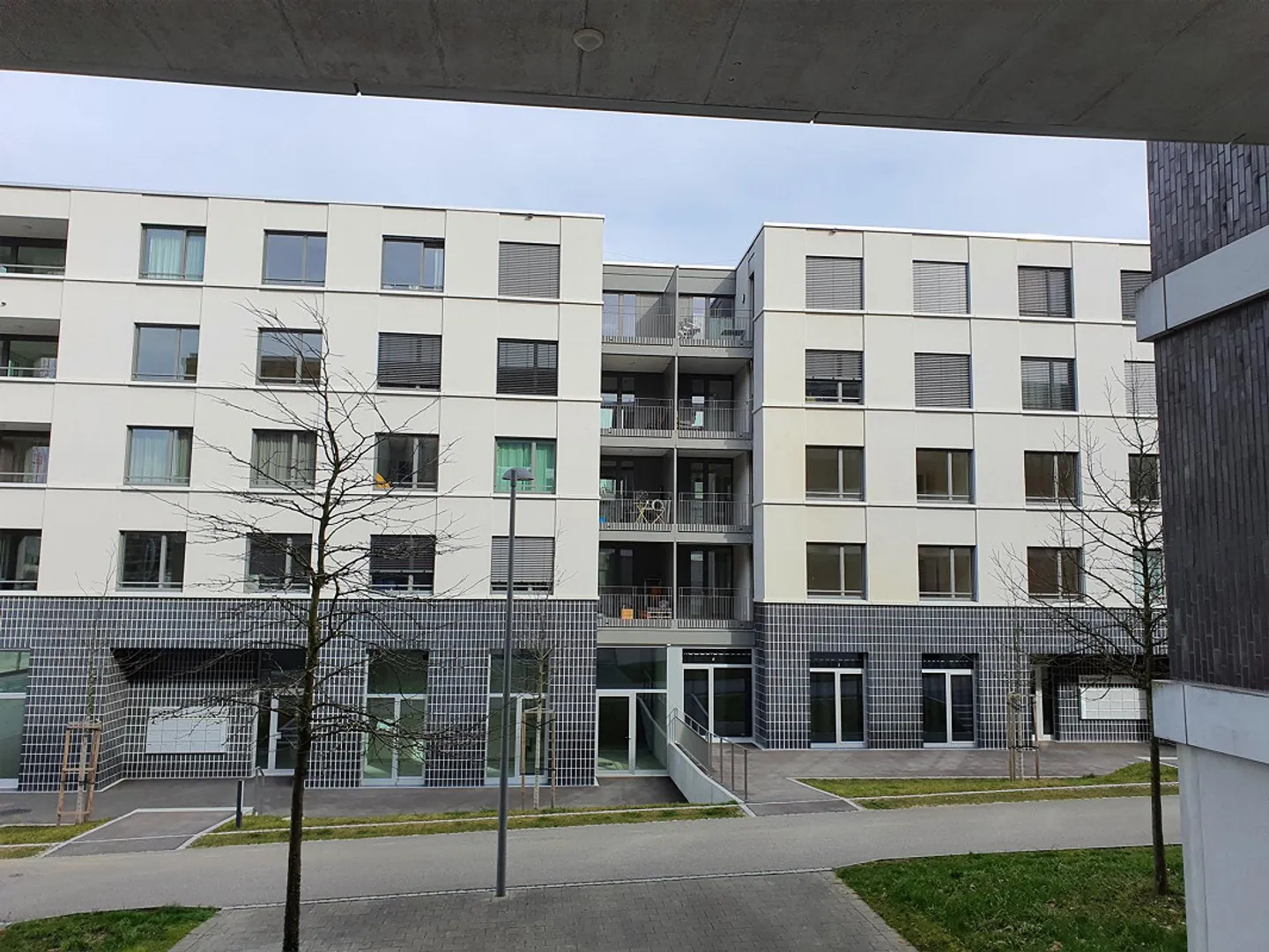 Appartamento 4.5 stanze come nuovo a Berna Brünnen (3° piano) - Foto 1 di 9