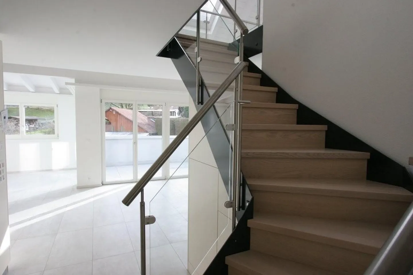 Here, living dreams come true over 2 floors... - Photo 3 of 9