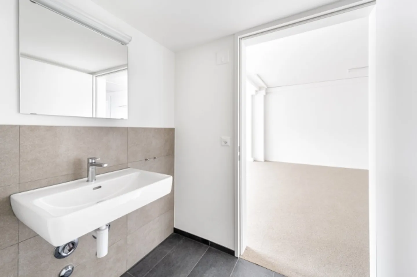 Spazio ufficio in affitto - Foto 1 di 8